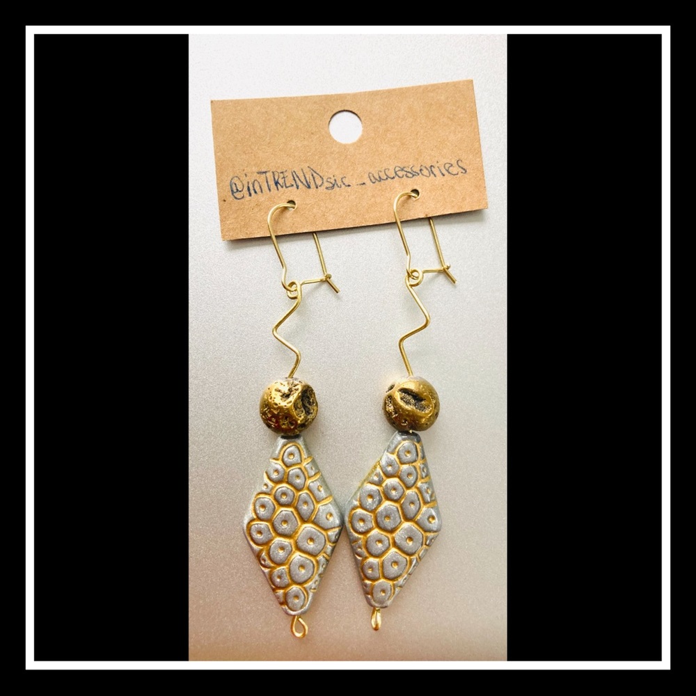 Electric Lucite Handmade Drop Down Earrings Design